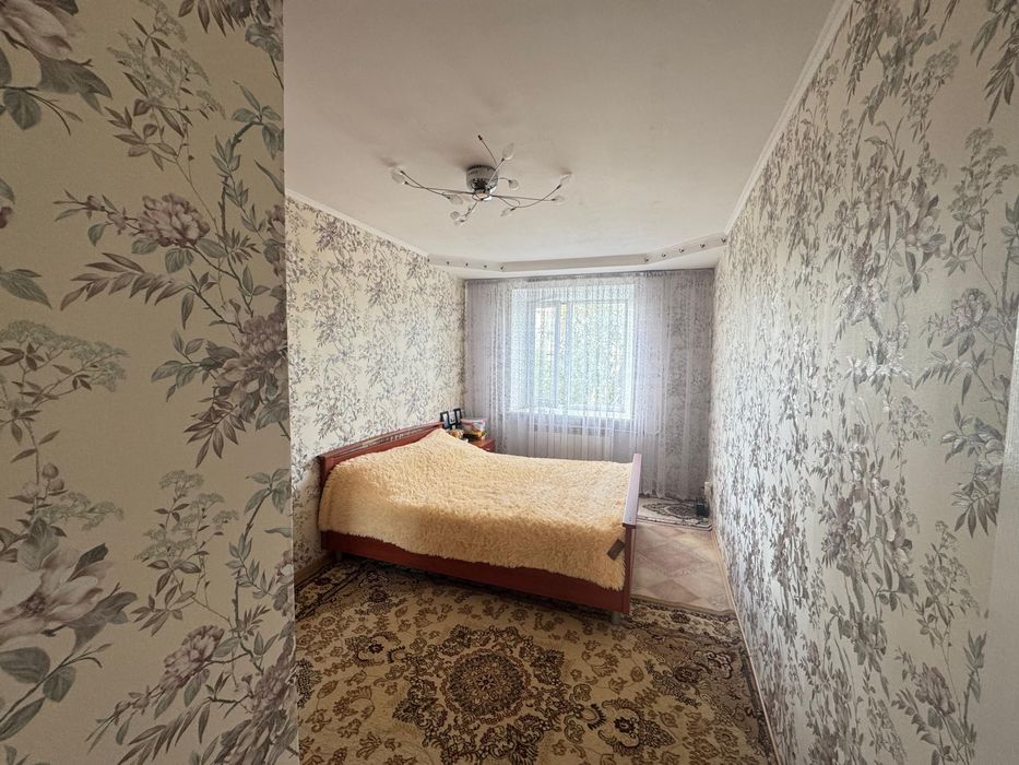 Продам 4 комнатную квартиру