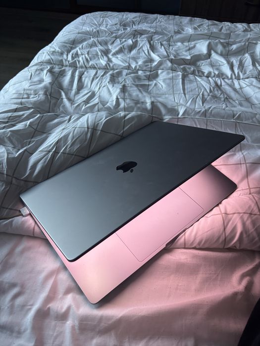 MacBook Pro 16” M1