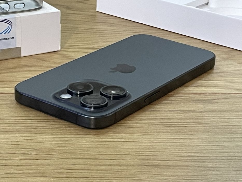 Бартер като нов iPhone 15 pro 256gb black 88%