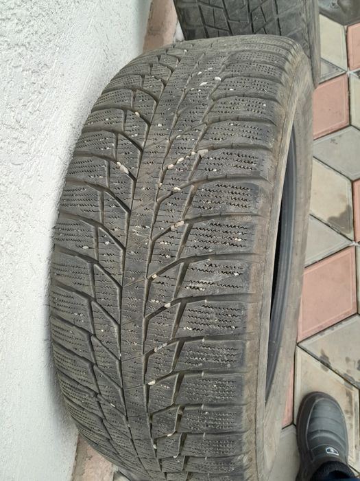 Шины зимние 255/55/19