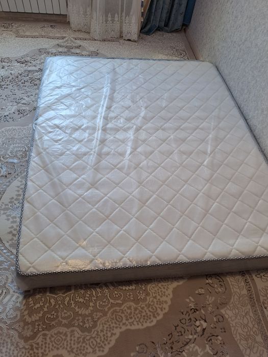 Матрас почти новый