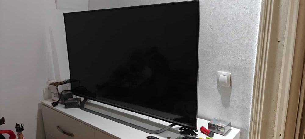 Televizor LG 4K ultra HD diagonala 139 cm