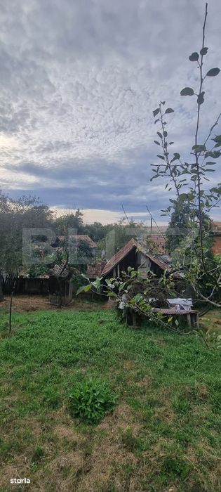 Casa cu doua corpuri