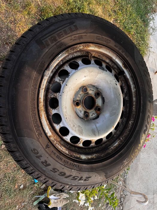 215/65 R16 102H M+S pirelli VW Tiguan