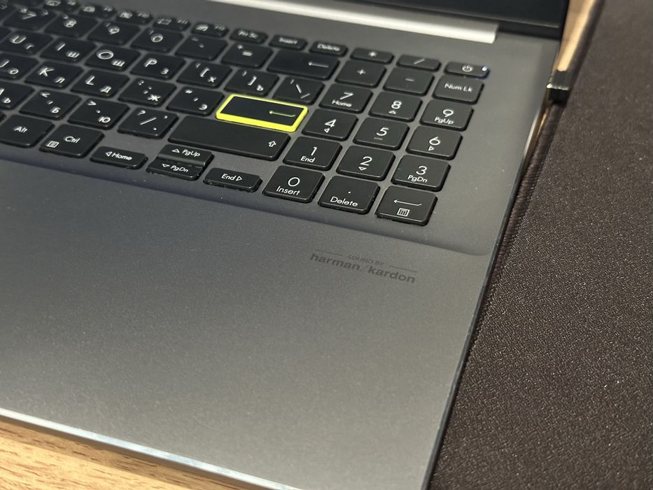 Asus Vivobook core i7 11 поколения