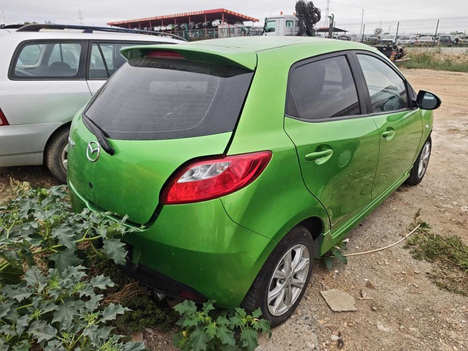 Мазда 2 / Mazda 2 1.5 бензин