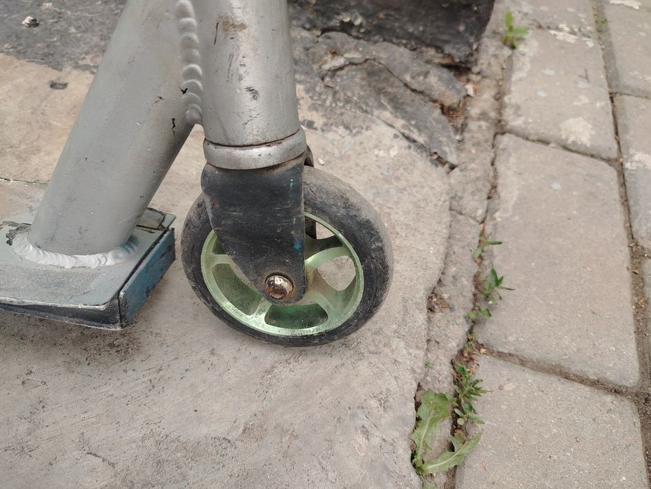 Продаю запчасти от самоката