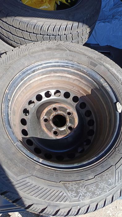 Гуми, стоманени джанти и алуминиеви джанти за Volkswagen Transporter T5, T6