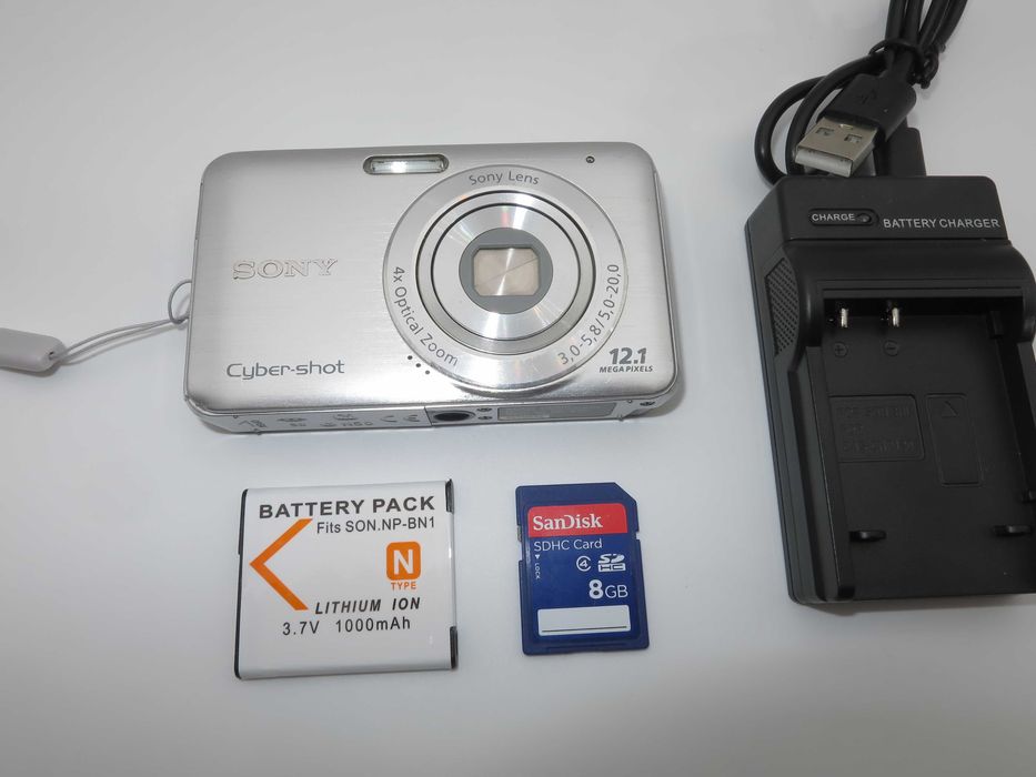 Sony Cyber-shot DSC W310 ултра компактен фотоапарат в сребърен метален корпус, цифрова камера в чудесно състояние, пълен комплект, работи отлично