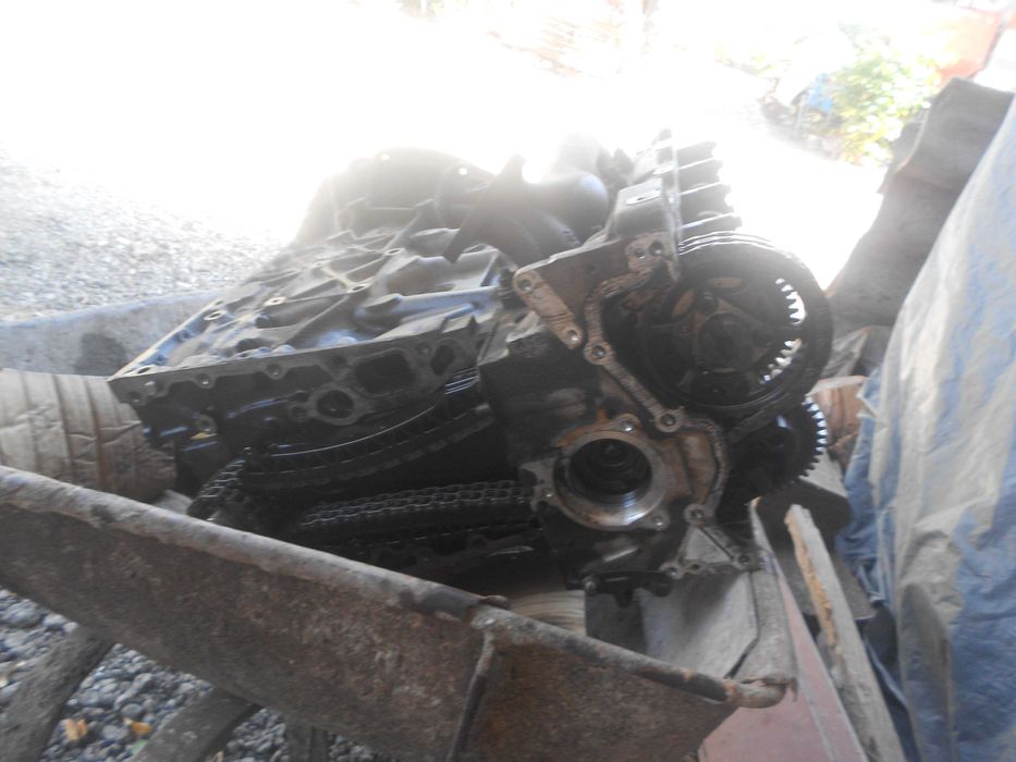 Части за бус мерцедес спринтер 313CDI двигател