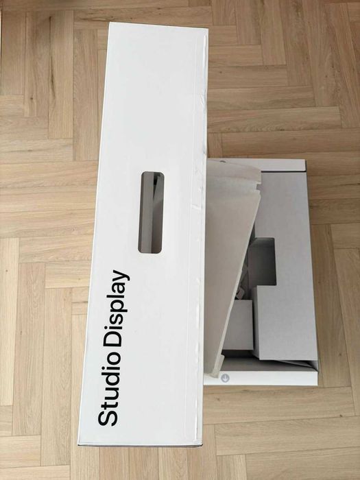 Монитор Apple Studio Display