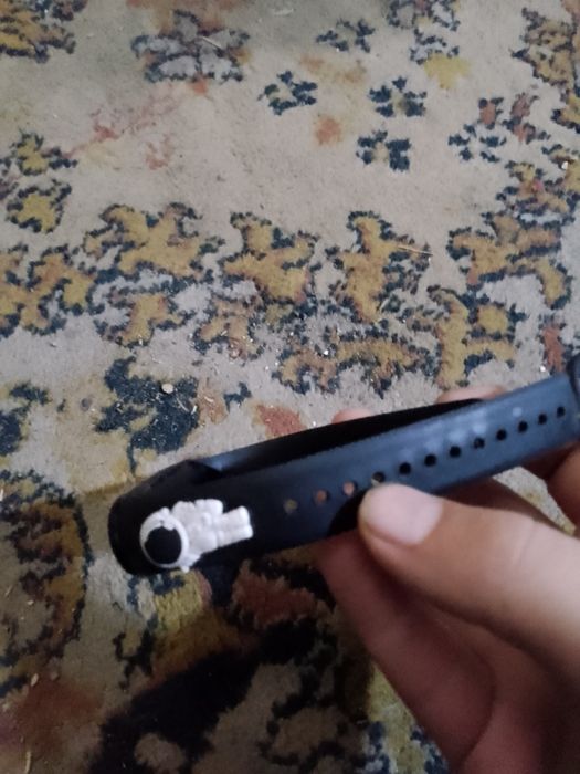 Vând ceasul din poza