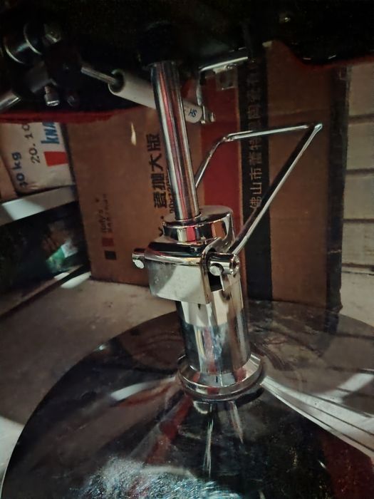 Кресло парикмахерское/педикюрное