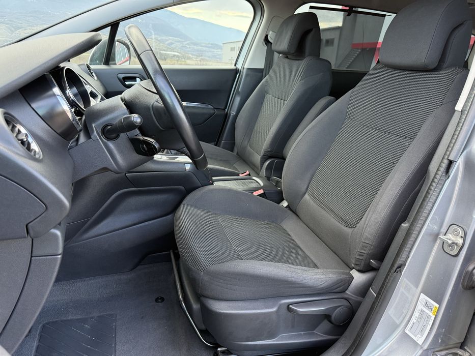 Peugeot 5008 1.6 HDI 115к.с FACELIFT / LED / 6+1