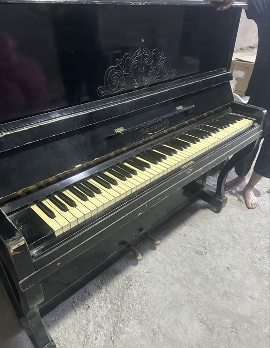 Pianino srochno 2 dona sotiladi