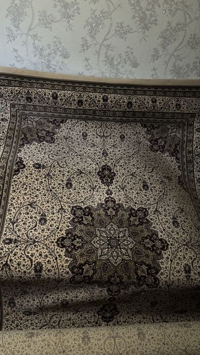 Продам ковер-миллионник. 8 х 3м