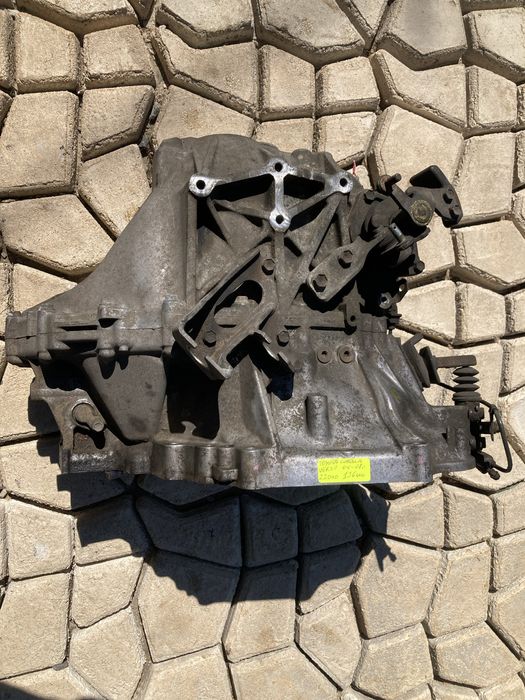 Скоростна Кутия за Тойота Корола Версо/2.2 D4D 136кс 04-08г