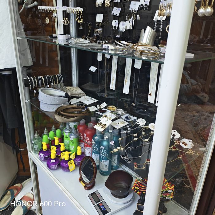Продам торговую витрину 25000