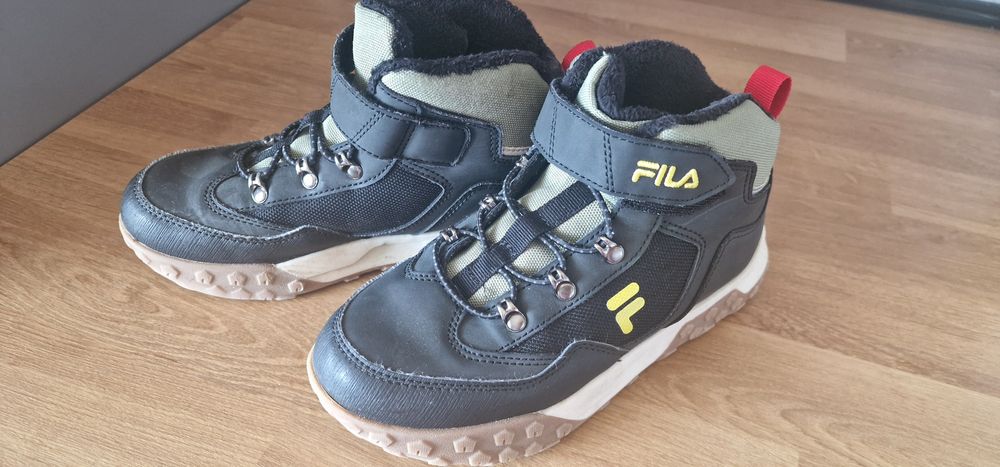 Боти за момче Fila размер 33