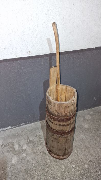Putinei vechi pentru decor