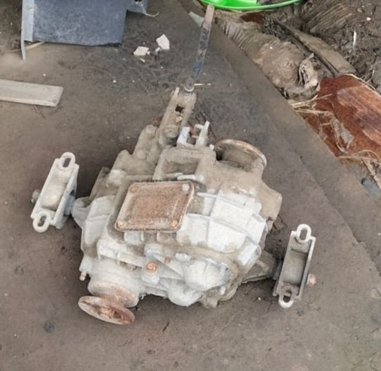 Раздатка нива по запчастям б/у