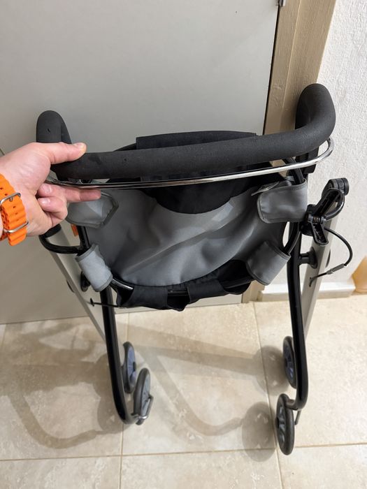 Cadru de mers, persoana in varsta sau recuperare medicala