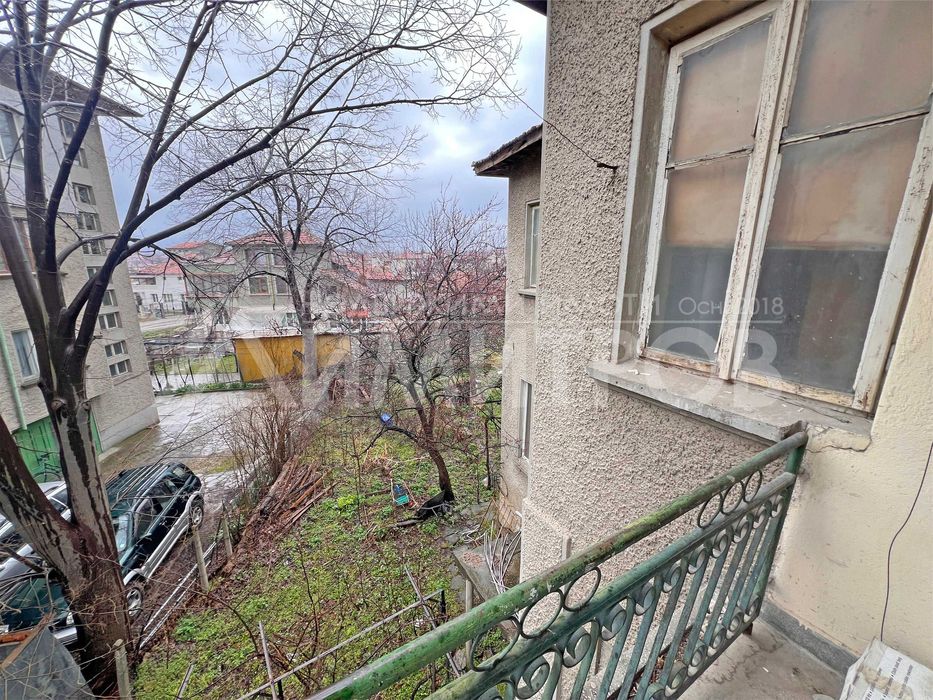 Продава се Къща в Нови пазар - 174 кв.м за 258 €/кв.м - Снимка #2