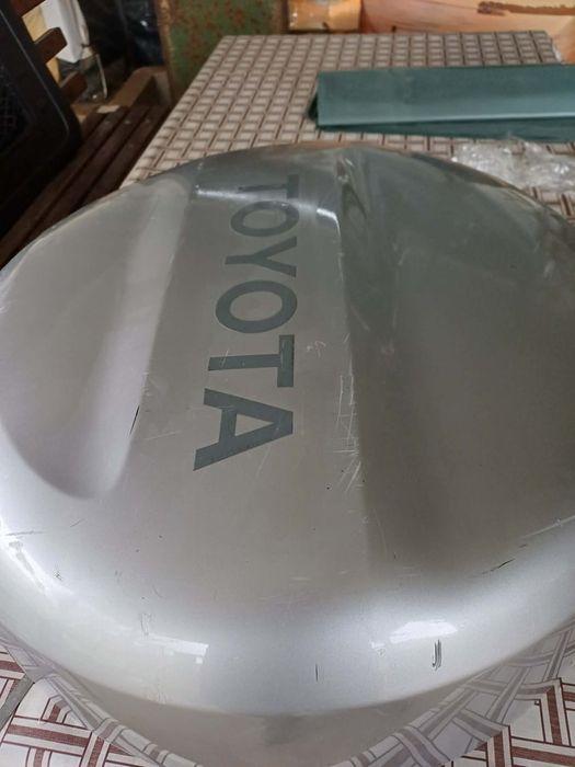 Toyota Rav 4 кутия за резервна гума