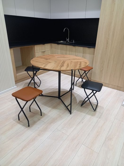 Раскладной стол
Yig'iladigan stol