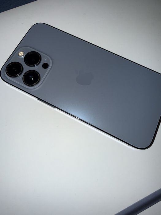 Iphone 13 pro sierra blue
