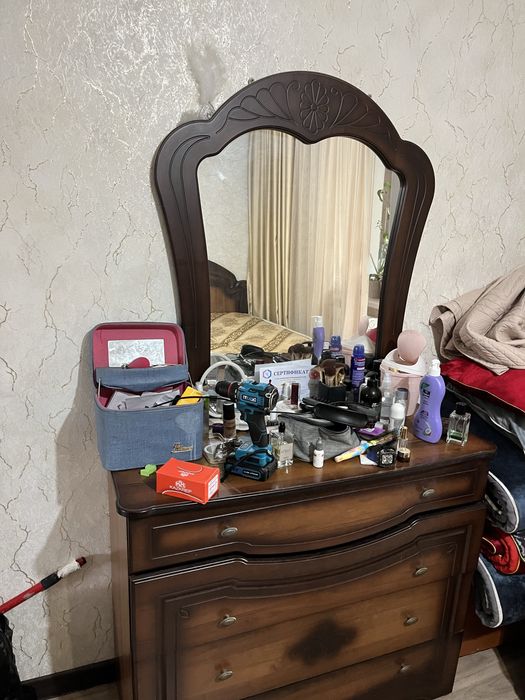 Спальный гарнитур