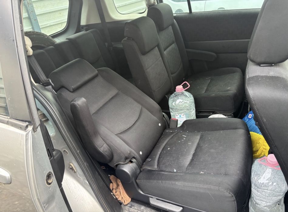 Usa Mazda 5 CR1 motor diesel 1998 cmc  cod RF an 2008