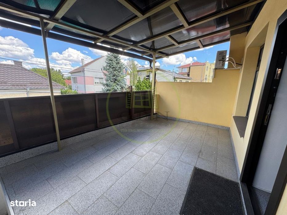 Inchiriere casa pentru birouri + 4 garaje, P-ta Cipariu