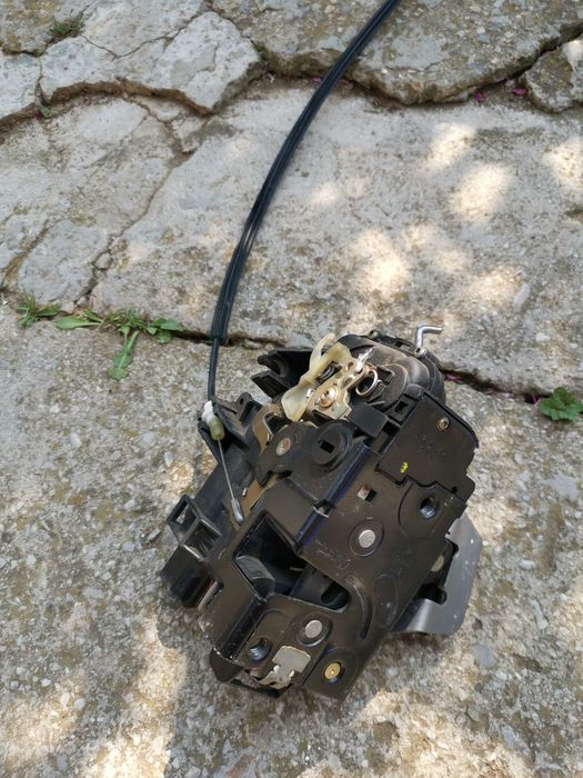 Брава , баласт от ксенон и моторче за задна чистачказа ауди а6 аllroad