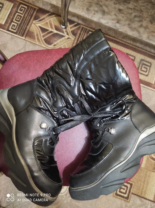 Продам обувь для девочки