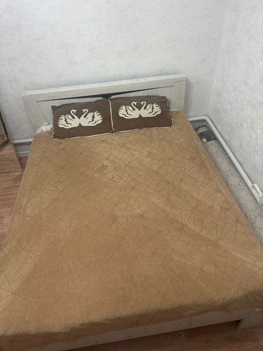 Срочно продам кровать.