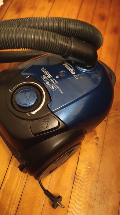 Прахосмукачка LG V-CP743RD