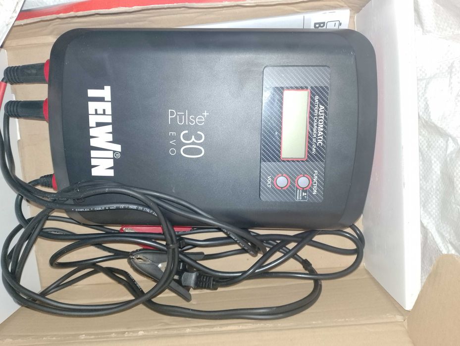 автоматично зарядно и тестер за акумулатори – Telwin Pulse+ EVO