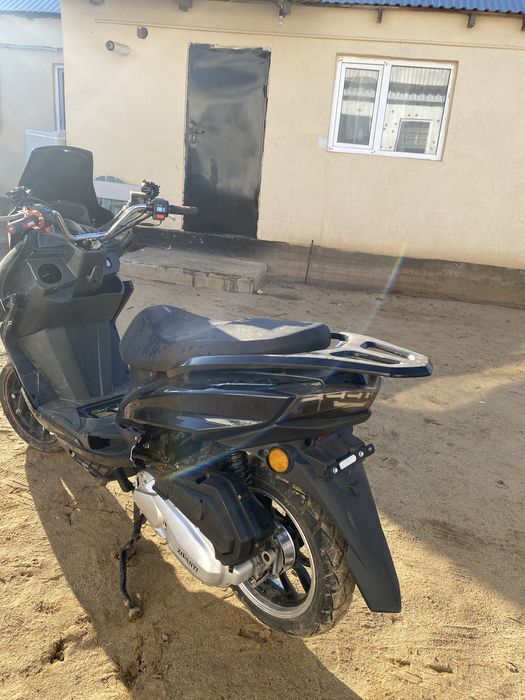 Мопед макси сатылады