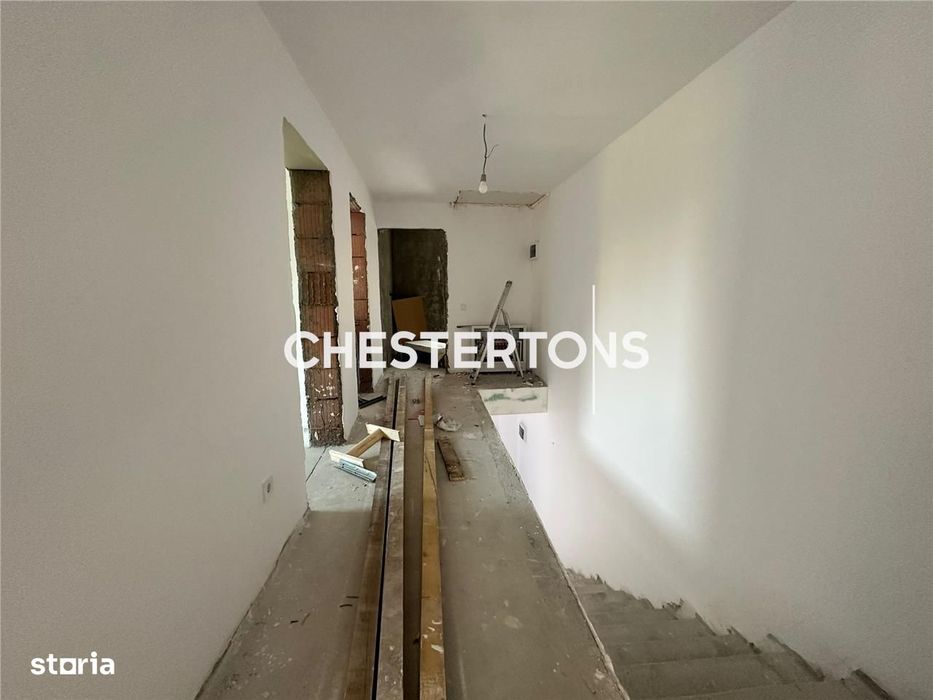 Vila moderna, 4 camere + curte ,zona linistita, oportunitate unica