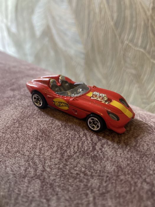 Продам hot wheels
