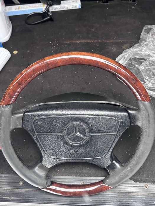 Продам руль от w210 дорест с деревом в отличном состоянии