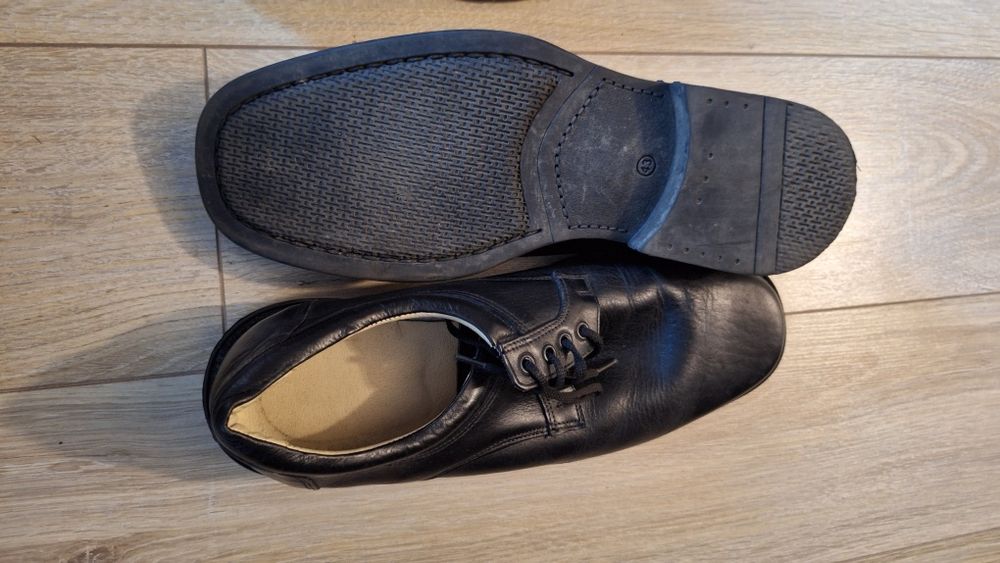 Pantofi militari