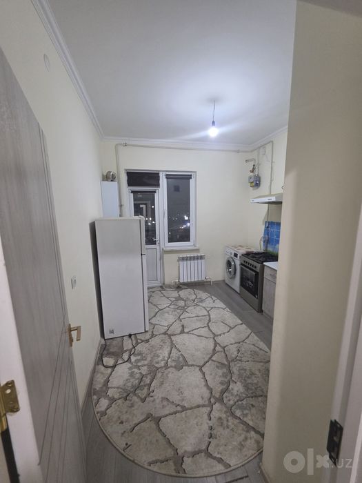 Qorasuv poliklinika yonida ijaraga zudlik bilan 

16-qavatli dom
5 qav