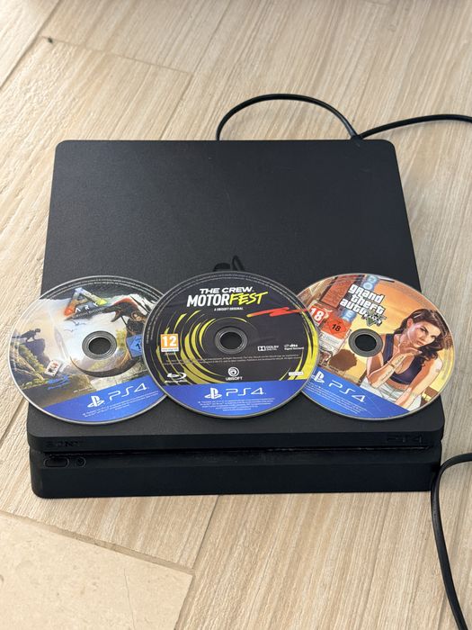 Продавам Playstation4+Logitech G923
