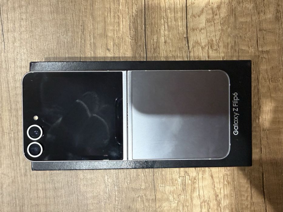 Samsung Galaxy Flip 6