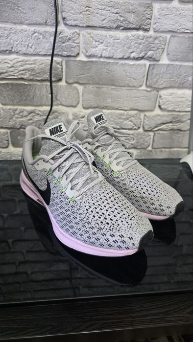 Оригинальные кроссы Nike