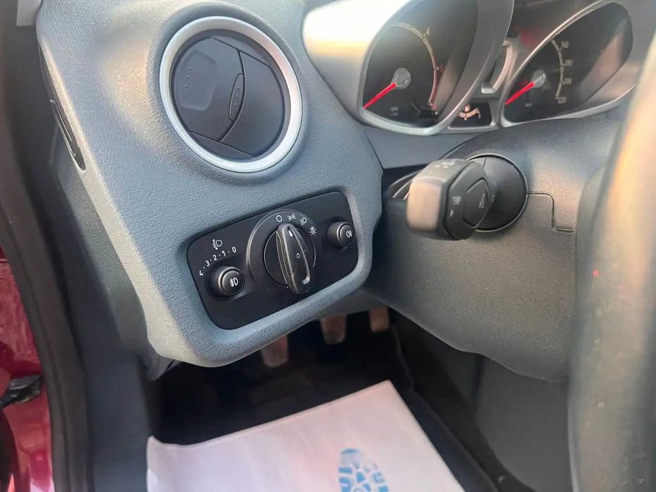 ***САМО НА ЧАСТИ*** Ford Fiesta 1.4 CNG, ръчни скорости
