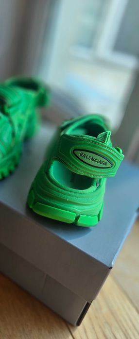 Balenciaga оригинални детски сандали