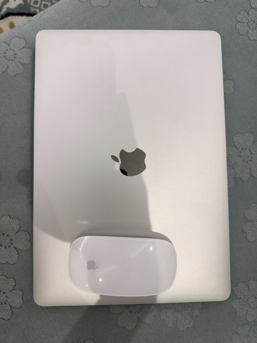 MacBook Air 13” Retina 2020